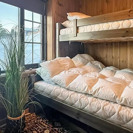 Holiday home Awesome In With Wifi Hornindal